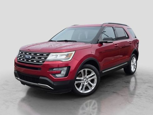 Used 2017 Ford Explorer XLT w/ Equipment Group 202A AWD/4WD image 1