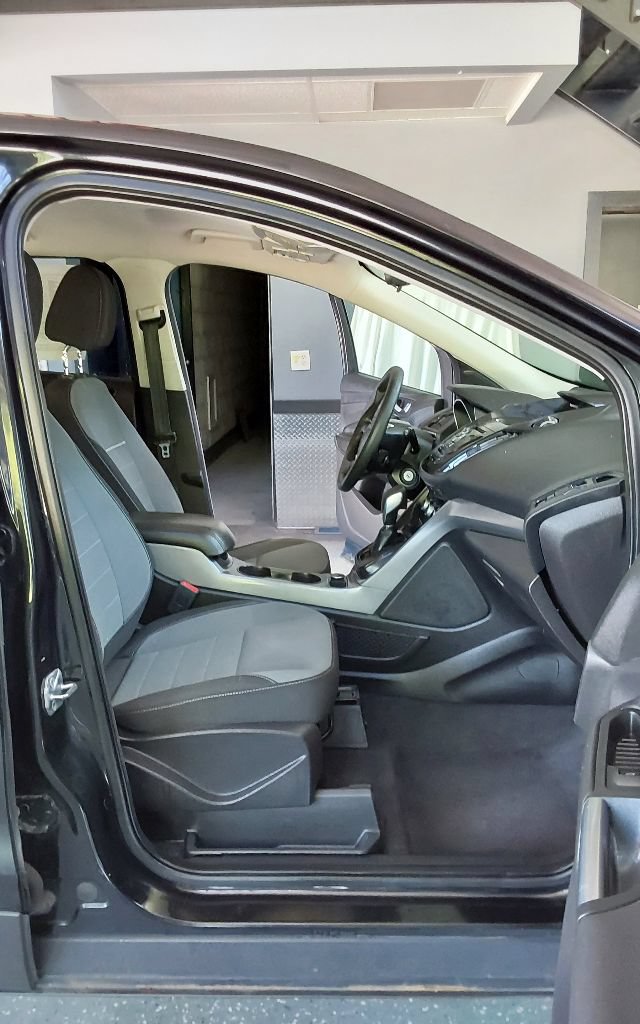 Used 2014 Ford Escape SE AWD/4WD image 14