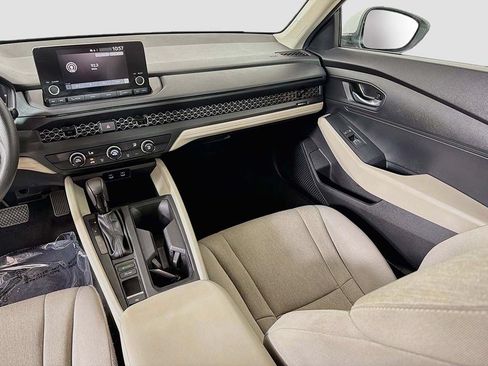Used 2025 Honda Accord LX image 25