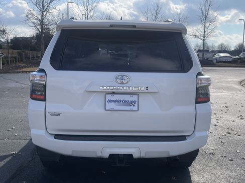 Used 2023 Toyota 4Runner SR5 Premium w/ Moonroof Package image 8