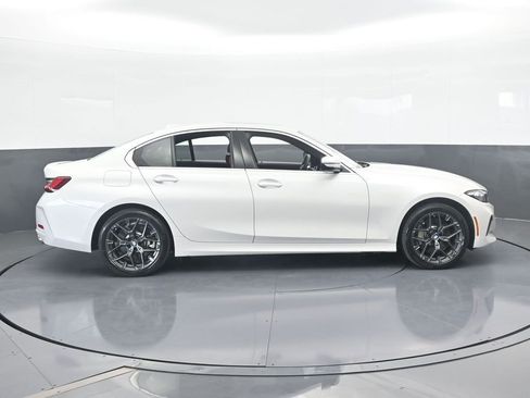 Used 2025 BMW 330i xDrive Sedan image 3