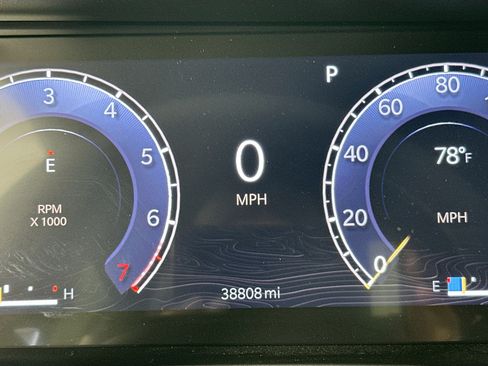 Used 2023 Jeep Grand Cherokee Altitude AWD/4WD image 12