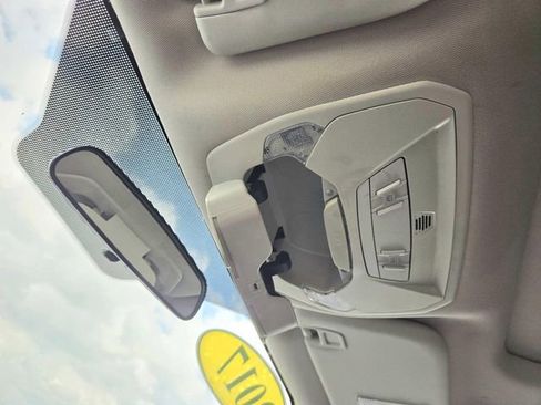 Used 2017 Ford Escape SE FWD image 27