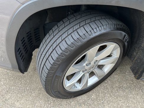 Used 2016 Lexus RX 450h AWD image 38