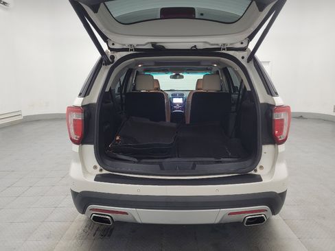 Used 2017 Ford Explorer Platinum image 29