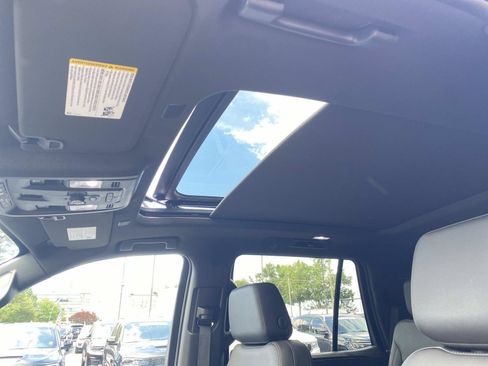 Used 2023 Chevrolet Tahoe LT w/ LT Signature Plus Package AWD/4WD image 26