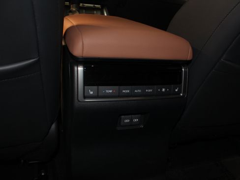 Used 2025 Lexus GX 550 w/ Accessory Package (2T) AWD/4WD image 44