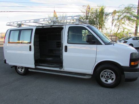 Used 2018 GMC Savana 2500 w/ Driver Convenience Package RWD image 19