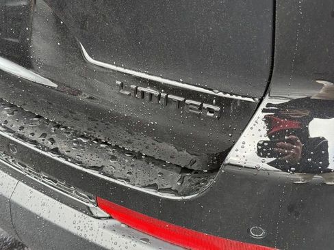 New 2025 Jeep Grand Cherokee L Limited w/ Black Appearance Package image 4