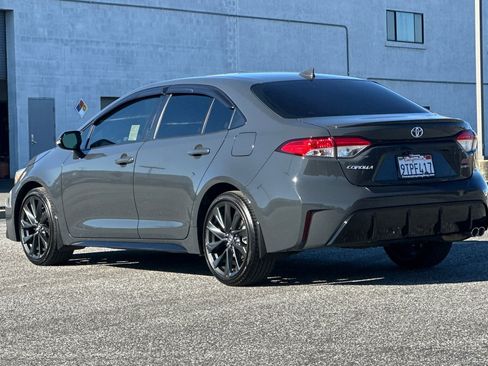 Used 2025 Toyota Corolla SE image 6