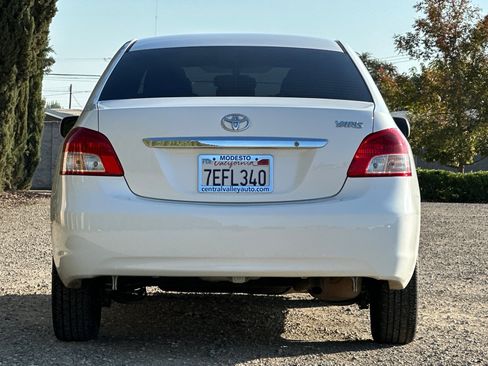 Used 2012 Toyota Yaris Sedan image 5