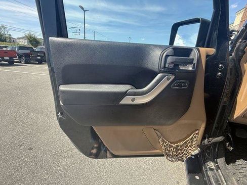 Used 2012 Jeep Wrangler Sahara w/ Connectivity Group AWD/4WD image 16