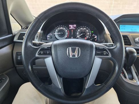 Used 2011 Honda Odyssey EX image 19