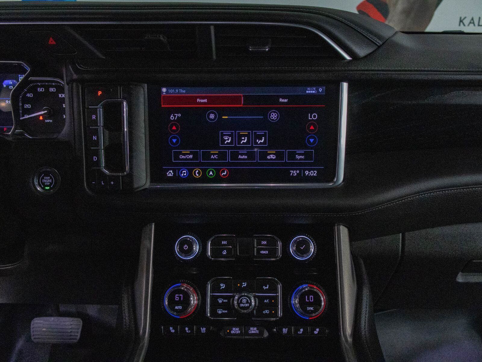 Used 2021 GMC Yukon Denali w/ Denali Ultimate Package AWD/4WD image 4