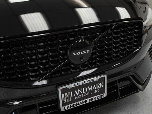 Used 2024 Volvo XC60 T8 Ultimate w/ Climate Package image 10