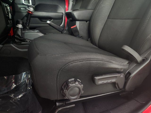 Used 2020 Jeep Wrangler Unlimited Sahara AWD/4WD image 11