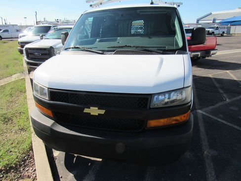 Used 2019 Chevrolet Express 2500 w/ Driver Convenience Package image 3