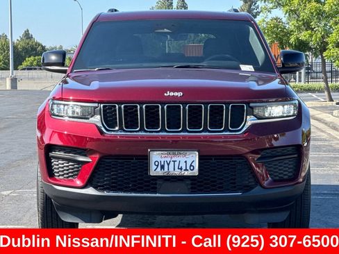 Used 2025 Jeep Grand Cherokee Laredo X w/ Luxury Tech Group I RWD image 9