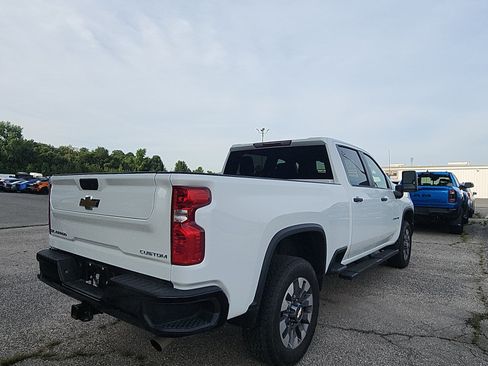 Used 2024 Chevrolet Silverado 2500 Custom w/ Custom Value Package AWD/4WD image 5