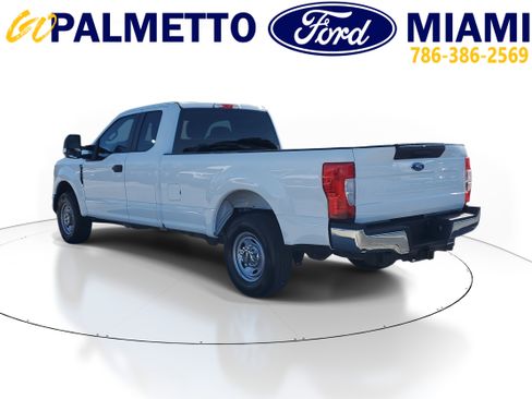 Used 2022 Ford F250 XL w/ Power Equipment Group image 4