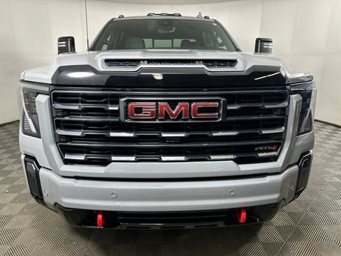 Used 2024 GMC Sierra 2500 AT4 w/ AT4 Premium Plus Package image 8