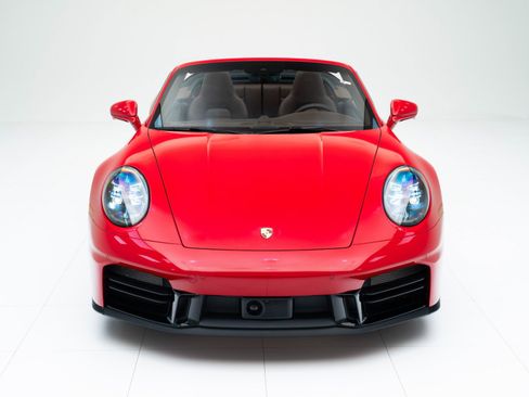 Certified 2025 Porsche 911 Carrera S image 6