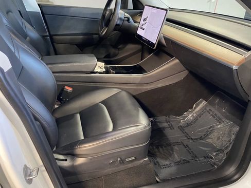 Used 2020 Tesla Model Y Long Range image 6