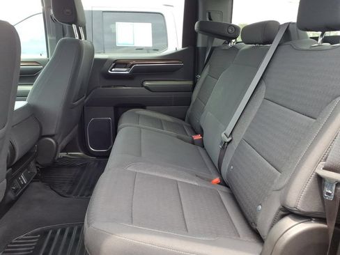 Used 2023 Chevrolet Silverado 1500 LT AWD/4WD image 15
