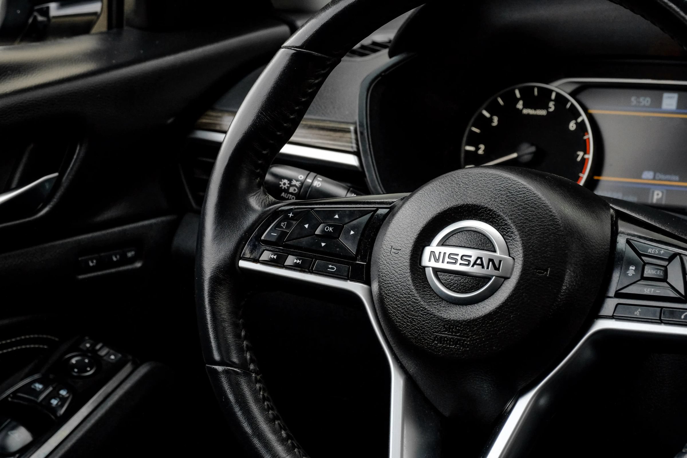 Used 2020 Nissan Altima 2.5 Platinum FWD image 25