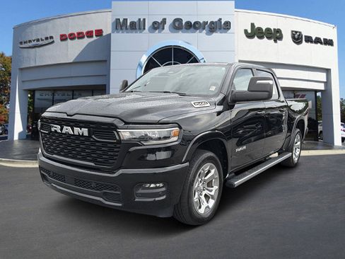 Used 2025 RAM 1500 Big Horn AWD/4WD image 1