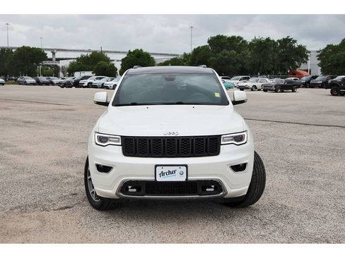 Used 2021 Jeep Grand Cherokee Overland RWD image 2