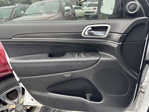 Certified 2021 Jeep Grand Cherokee Limited image 29