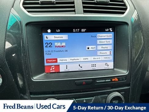 Used 2017 Ford Explorer XLT w/ Equipment Group 201A AWD/4WD image 20