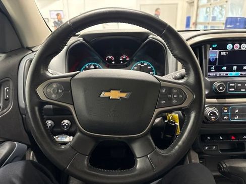Used 2015 Chevrolet Colorado Z71 AWD/4WD image 11