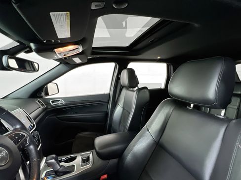 Used 2022 Jeep Grand Cherokee Laredo X image 22