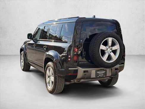 Used 2024 Land Rover Defender 110 X-Dynamic SE image 3