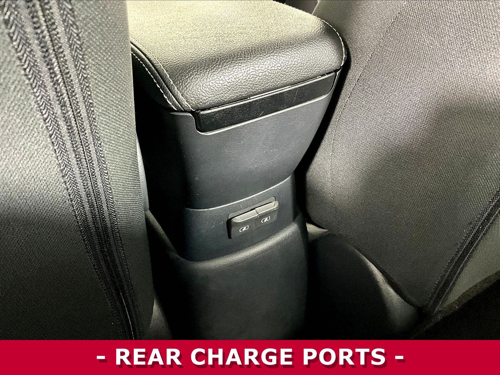 Used 2020 Nissan Versa SR w/ Convenience Package FWD image 10