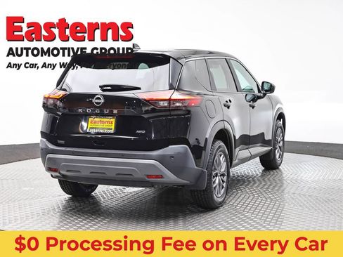 Used 2023 Nissan Rogue S AWD/4WD image 5