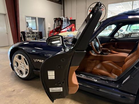Used 2001 Dodge Viper GTS RWD image 61