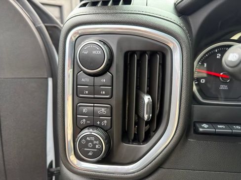 Used 2023 Chevrolet Silverado 3500 High Country w/ Z71 Off-Road Package AWD/4WD image 20