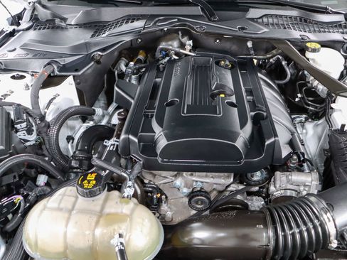 Used 2020 Ford Mustang Premium image 27