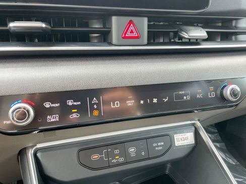 New 2026 Kia Carnival EX image 46