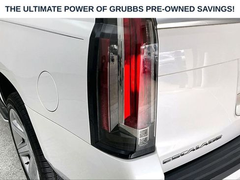 Used 2018 Cadillac Escalade Luxury AWD/4WD image 41