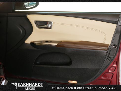 Used 2013 Toyota Avalon Limited FWD image 12
