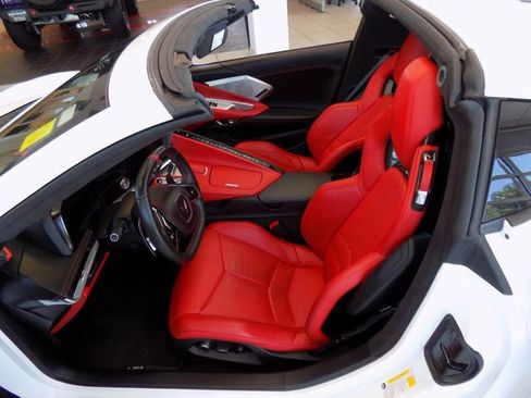 Used 2021 Chevrolet Corvette Stingray Premium Cpe w/ Z51 Performance Package RWD image 31