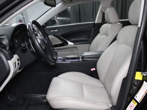 Used 2012 Lexus IS 250 image 9