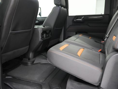 Used 2025 GMC Sierra 2500 AT4 w/ AT4 Premium Plus Package AWD/4WD image 45