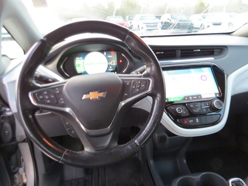 Used 2021 Chevrolet Bolt Premier w/ Infotainment Package image 19