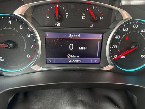 Used 2020 Chevrolet Traverse Premier image 11