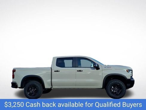 New 2026 Chevrolet Silverado 1500 ZR2 AWD/4WD image 2